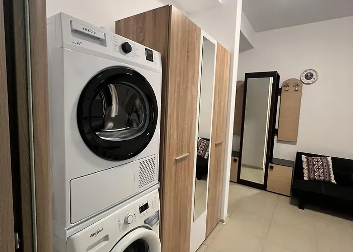 アパート Aparbetto Sea View Mamaia Nord ナボダリ